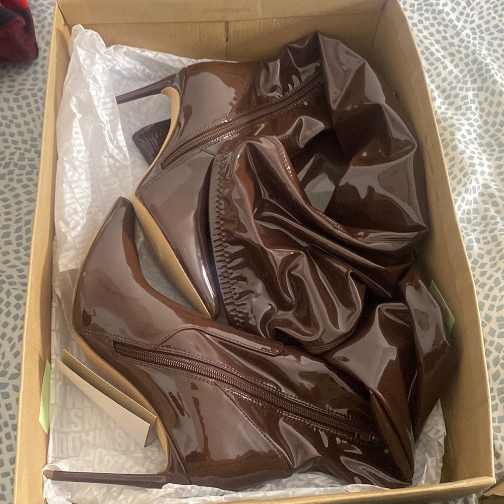 Steve Madden Vava Padded Viktory BROWN patent Over The Knee Boots